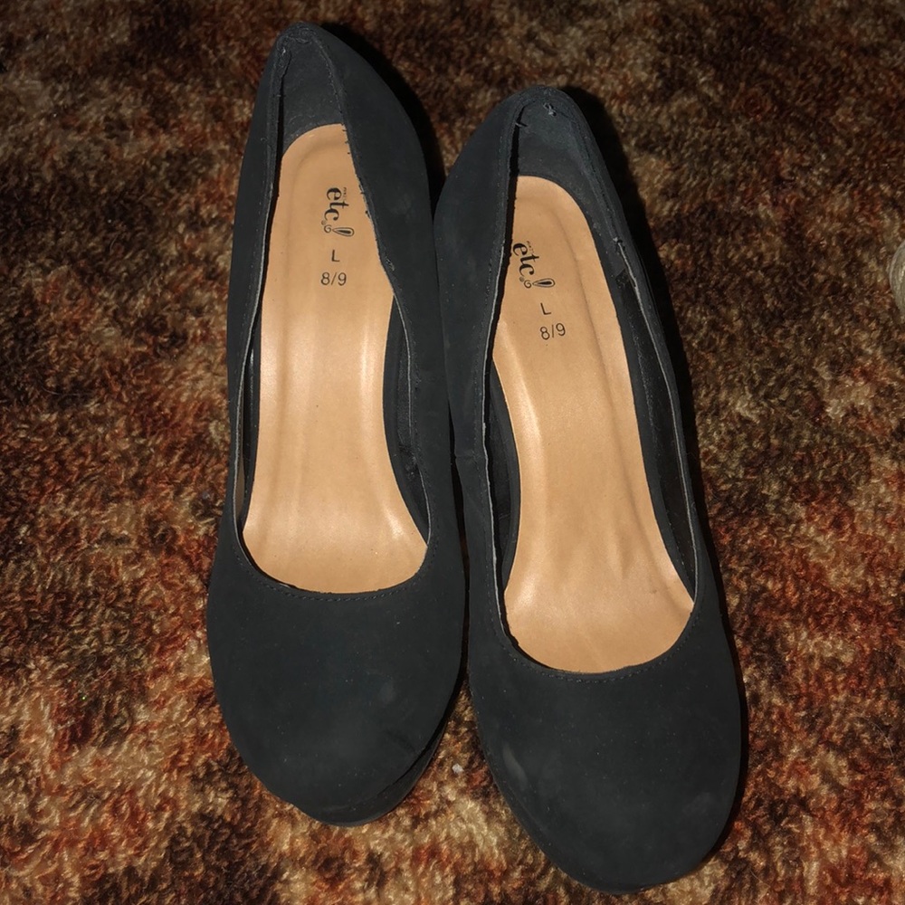 Women’s closed toe wedges